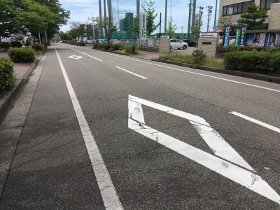 横断歩道又は自転車横断帯あり